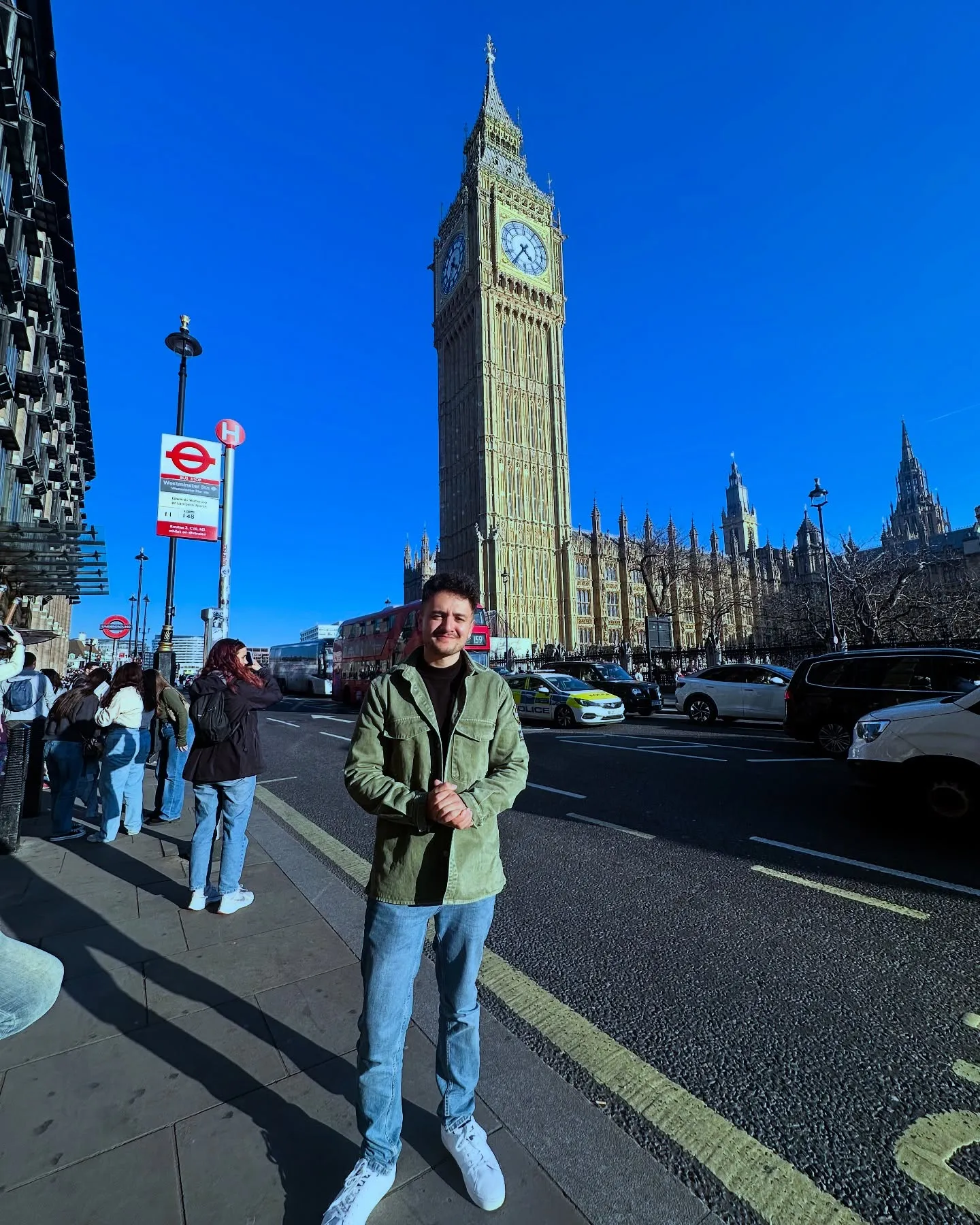 Juan Pablo Castro frente al Big Ben, en Westminster, Londres